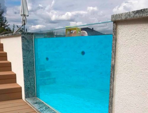 Acrylic panel in outdoor swimming pool